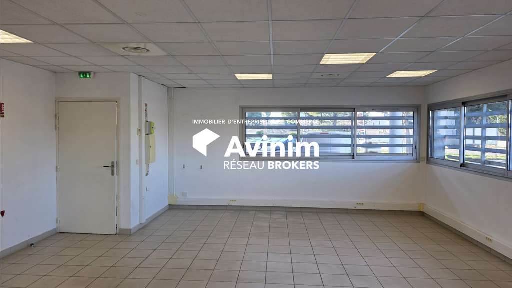 Bureaux 50m² RDC à louer à Lunel