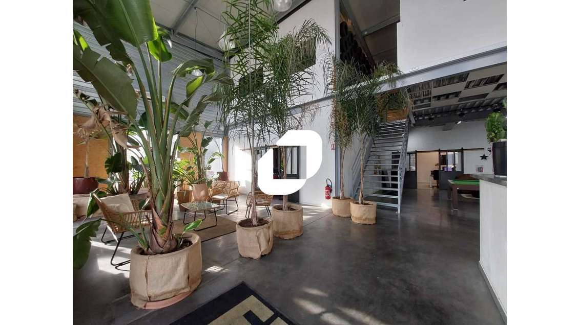 A louer Bureaux 626m² Lunel viel