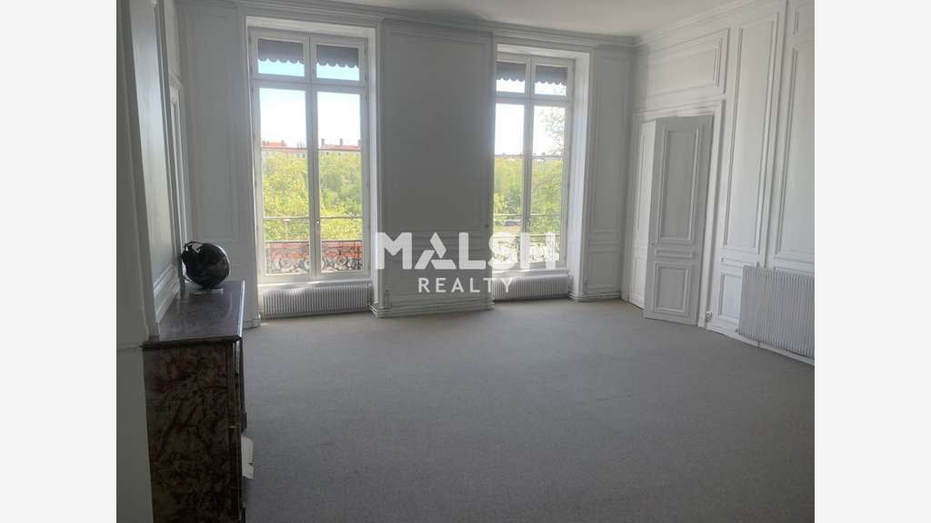 Bureau 122m² à louer Quai Lassagne Lyon 1er