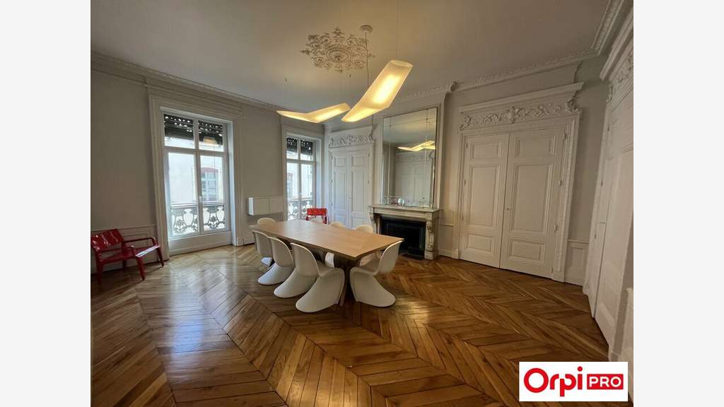 A louer bureaux d'exception de 150m² à Lyon 69001