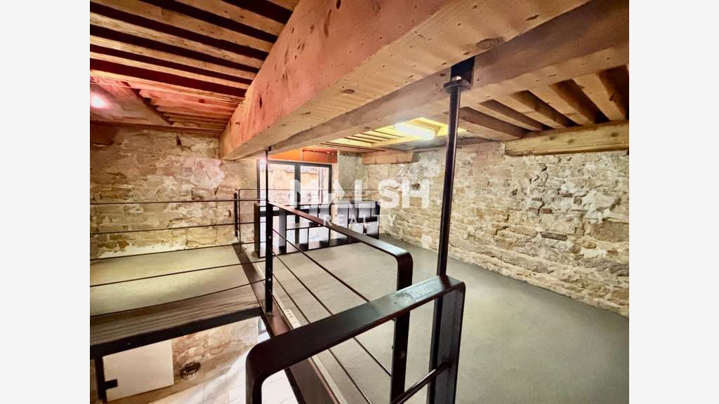Loue bureaux de 180 et 54m² à Lyon 69001