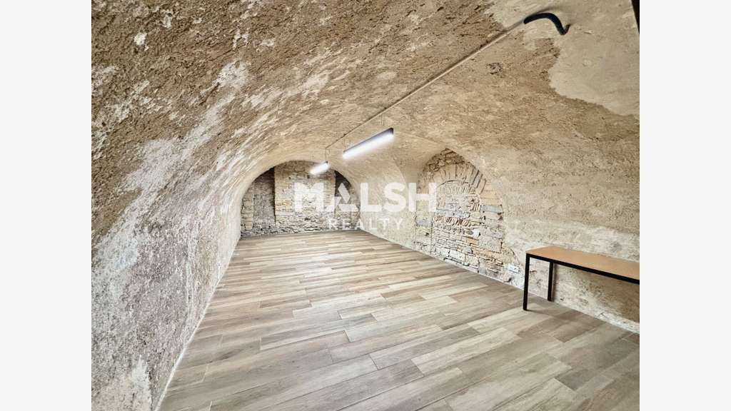 Loue bureaux de 180 et 54m² à Lyon 69001