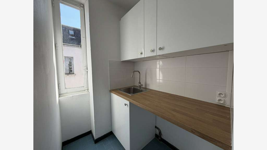 Bureaux traversants rénovés à louer à Lyon 1er