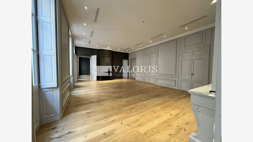 Bureaux 155m² à louer Lyon 1er métro Croix-Paquet