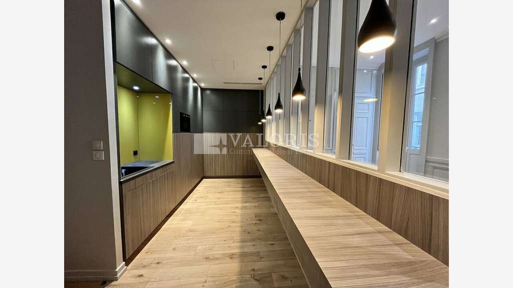 Bureaux 155m² à louer Lyon 1er métro Croix-Paquet