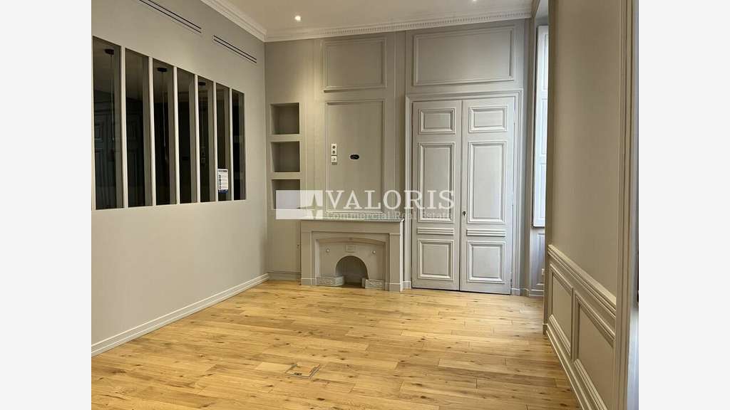 Bureaux 155m² à louer Lyon 1er métro Croix-Paquet