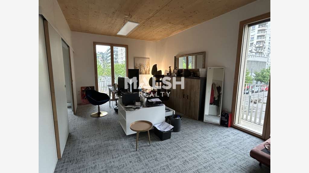 Bureaux avec terrasse à louer Confluence Lyon 2e