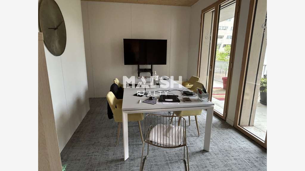Bureaux avec terrasse à louer Confluence Lyon 2e