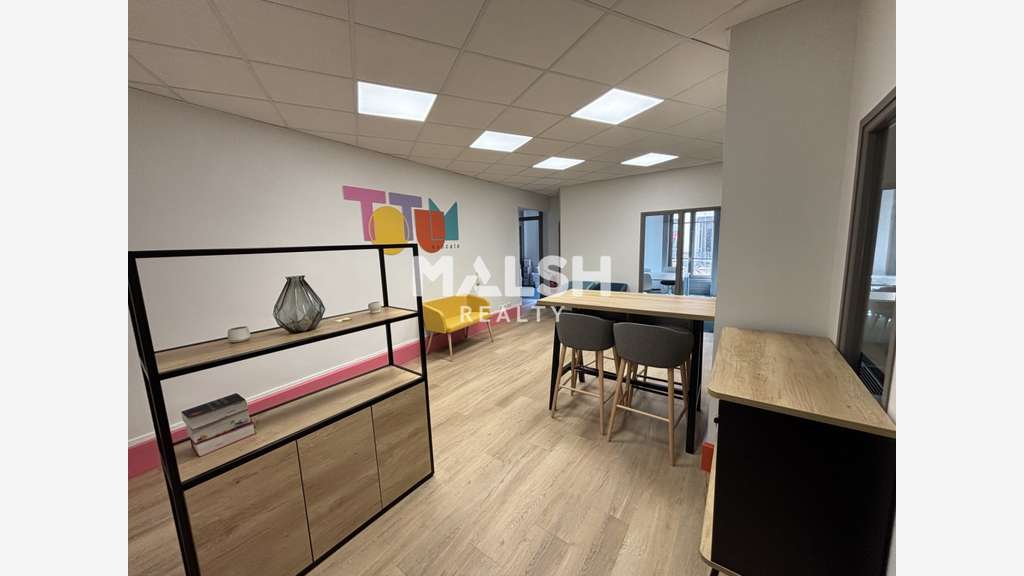 Bureaux (immeuble haussmannien) à louer à Lyon 2e