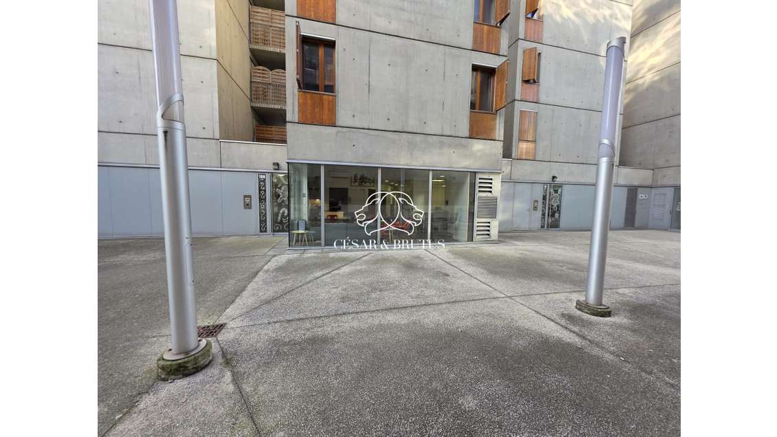 A louer local commercial 160m² Lyon 2 Confluence