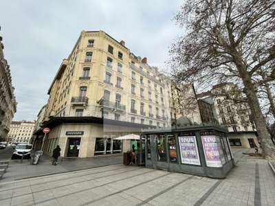 A louer bureaux lumineux 400m² Lyon Presqu'île