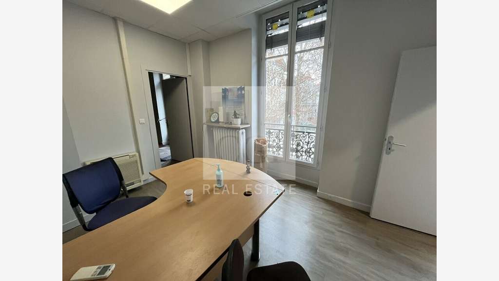 A louer bureaux lumineux 400m² Lyon Presqu'île