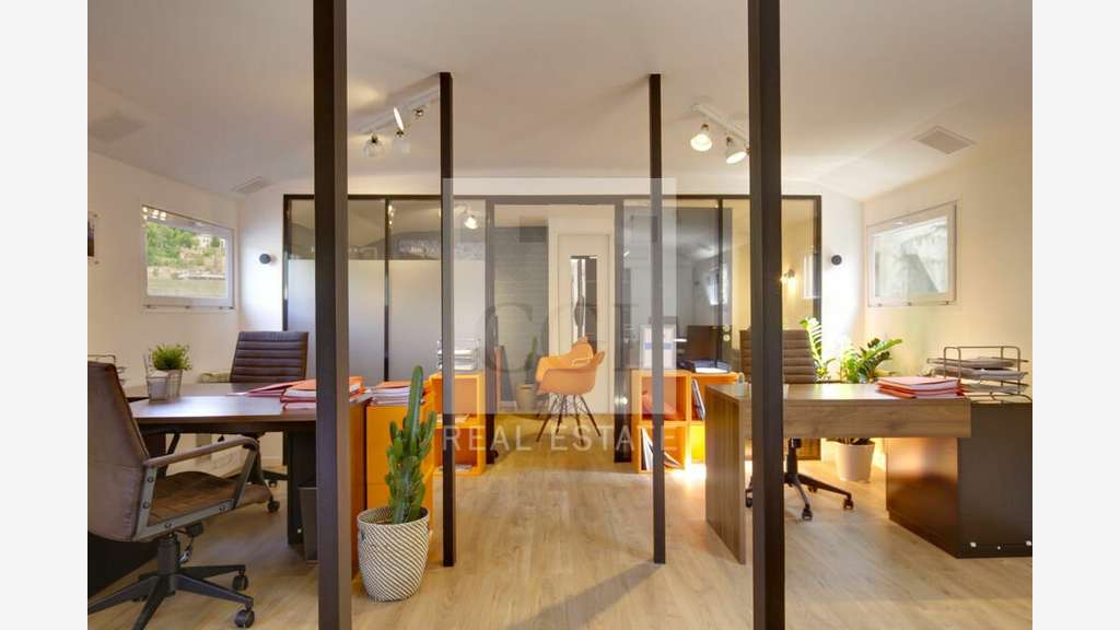 A louer bureaux atypiques de 148m² à Lyon 69002