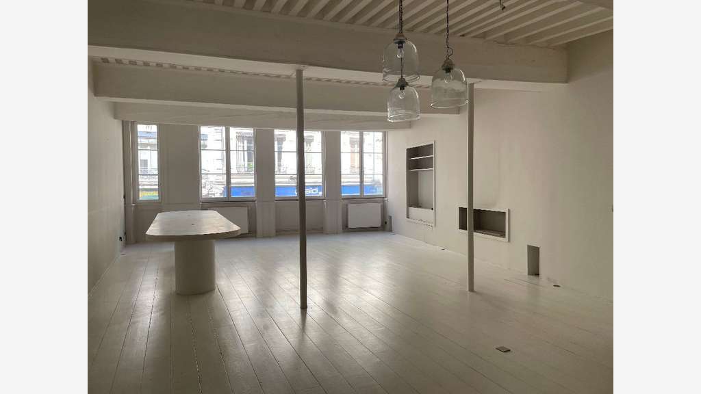 A louer bureaux de 90m² à Lyon 69002 rue de Brest