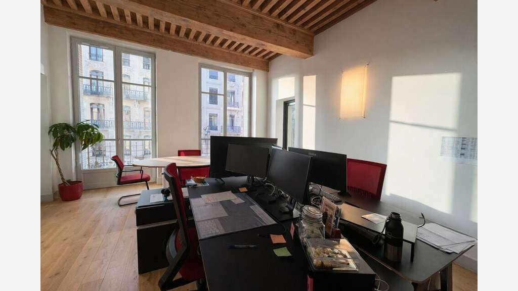 Bureaux 321m² à louer dans la Presqu'île lyonnaise