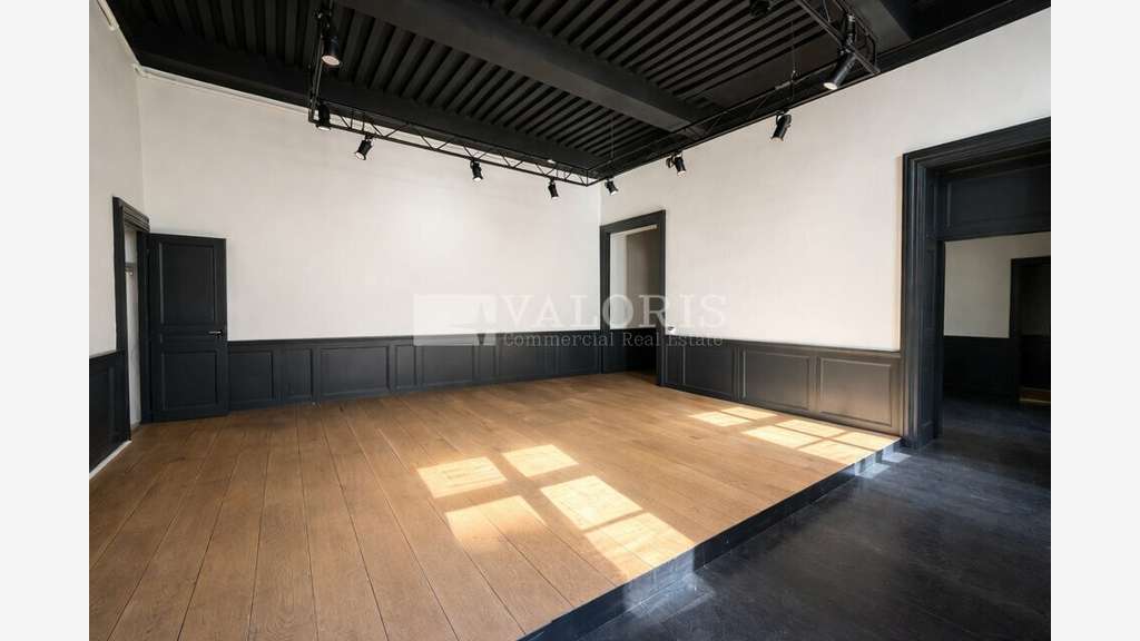 Bureaux 92m² R+2 à louer Lyon 2e Place Bellecour
