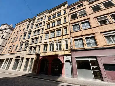 BUREAUX 90 m² - À LOUER - LYON 2