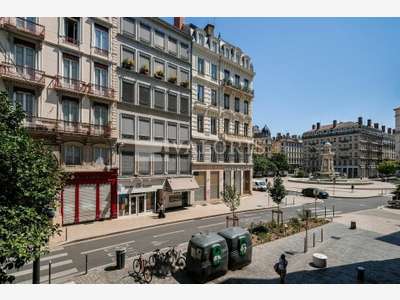 Bureaux 92m² à louer à Lyon 2e rue de Brest