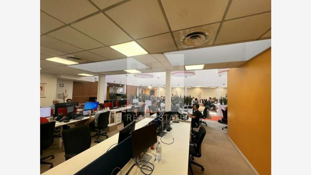 A louer beaux bureaux 828m à Lyon 2e gare Perrache