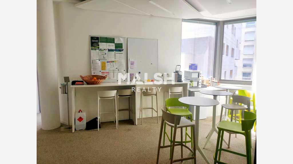 Bureaux 246m² R+5 à louer à Lyon 69002 Confluence