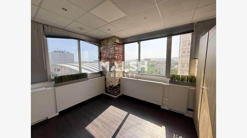 Bureaux 122m² à louer Lyon 69003 Part-Dieu
