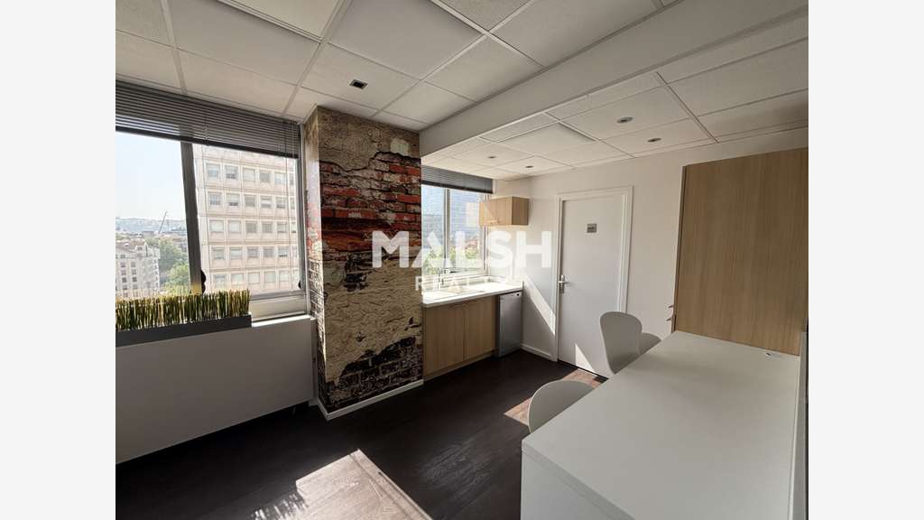 Bureaux 122m² à louer Lyon 69003 Part-Dieu