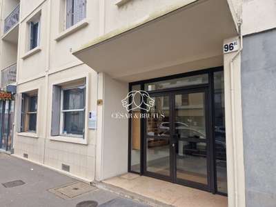 Location Locaux commerciaux - Boutiques à Lyon 3e