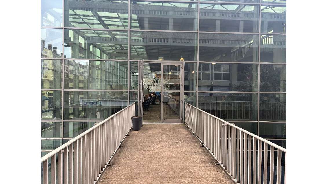 A louer bureaux R+1 Halles Paul Bocuse