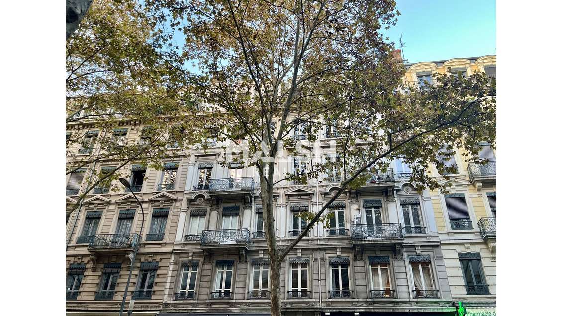 Bureaux à louer 100m² R+2 à Lyon 3e