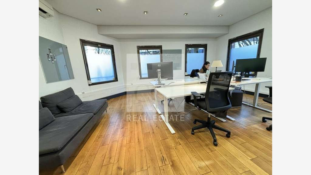 A louer bureaux lumineux 200m² Lyon 3e Part-Dieu