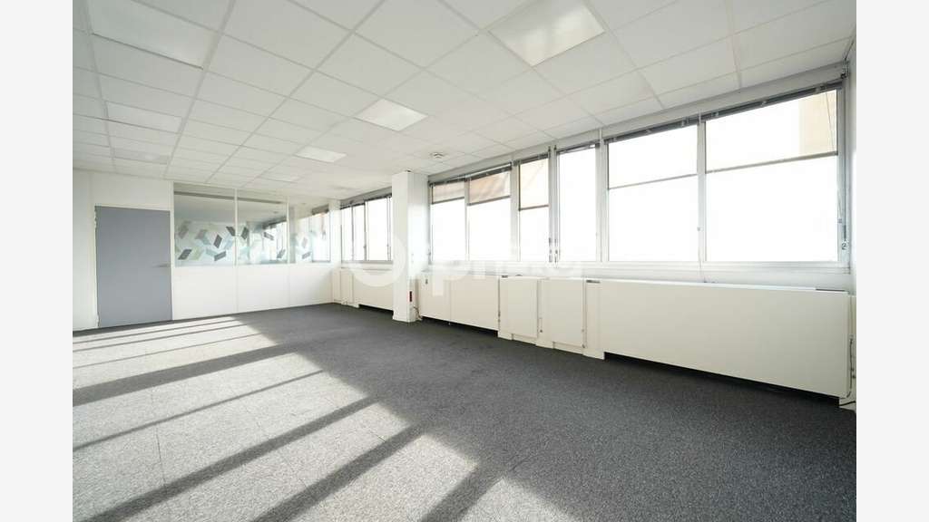 Bureaux de 386m² à louer à Lyon 69003
