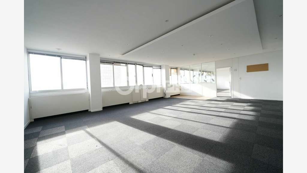 Bureaux de 386m² à louer à Lyon 69003