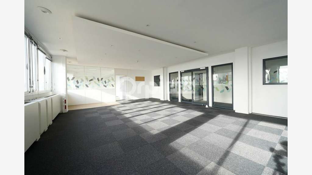 Bureaux de 386m² à louer à Lyon 69003