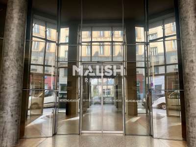 A louer bureaux 482m² R+3 avec 5 parkings Lyon 3e 