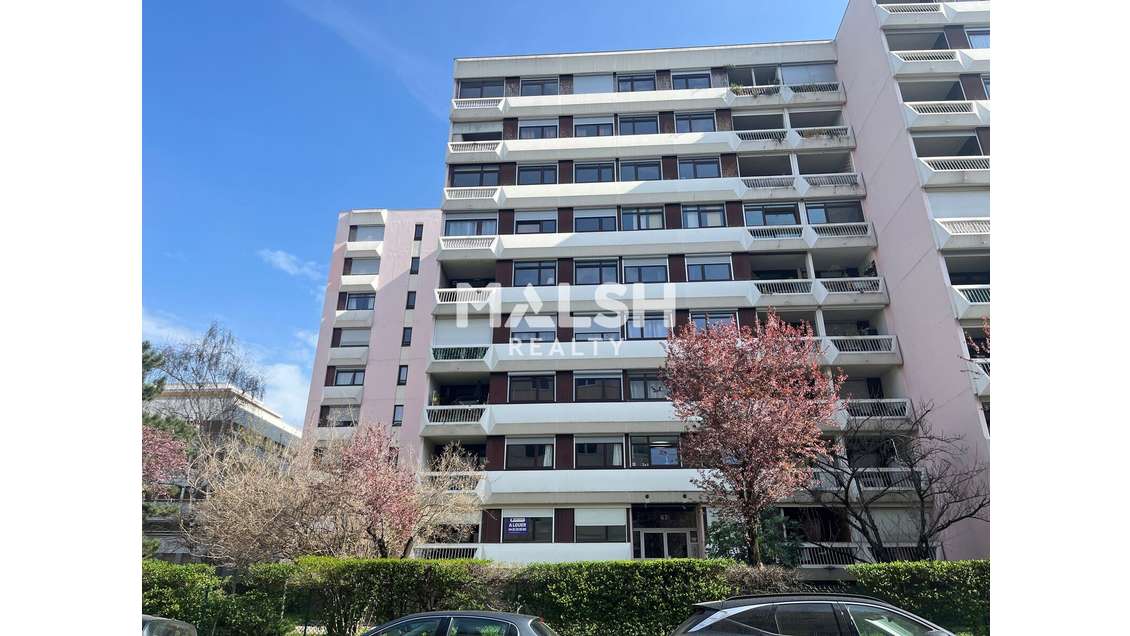 Loue bureaux 84m² rénovés avec balcon à Lyon 69003