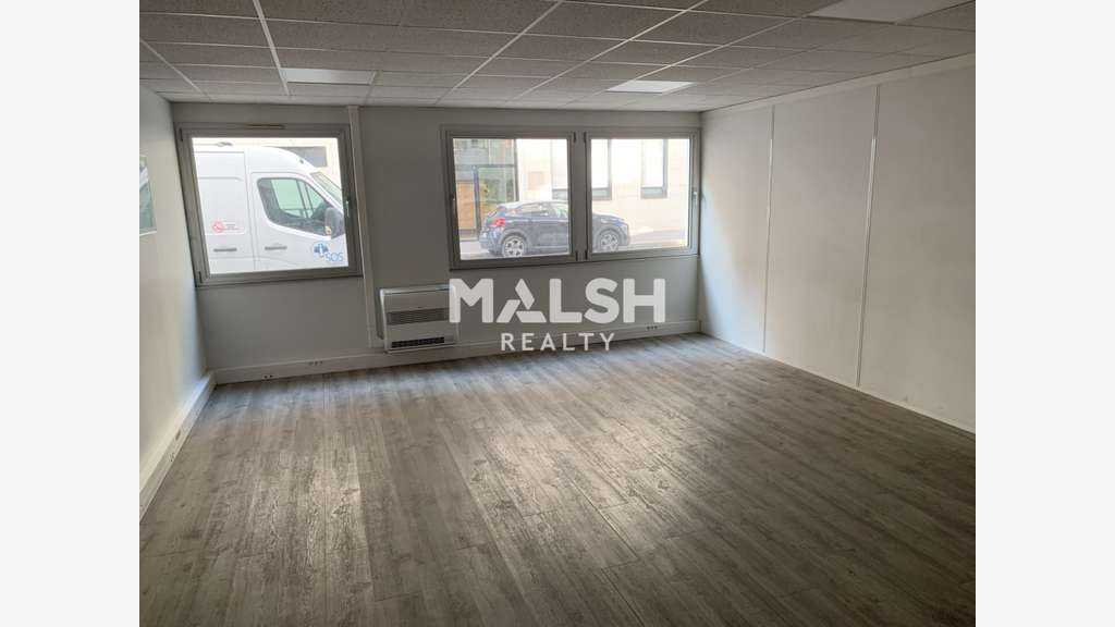 Loue bureaux 200m² Lyon 69003 proche métro et tram