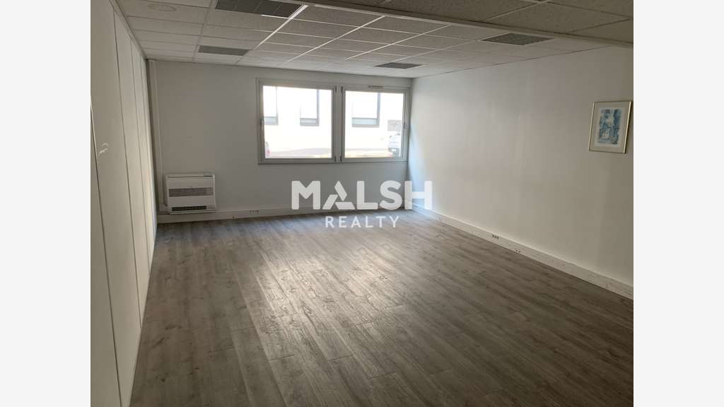Loue bureaux 200m² Lyon 69003 proche métro et tram