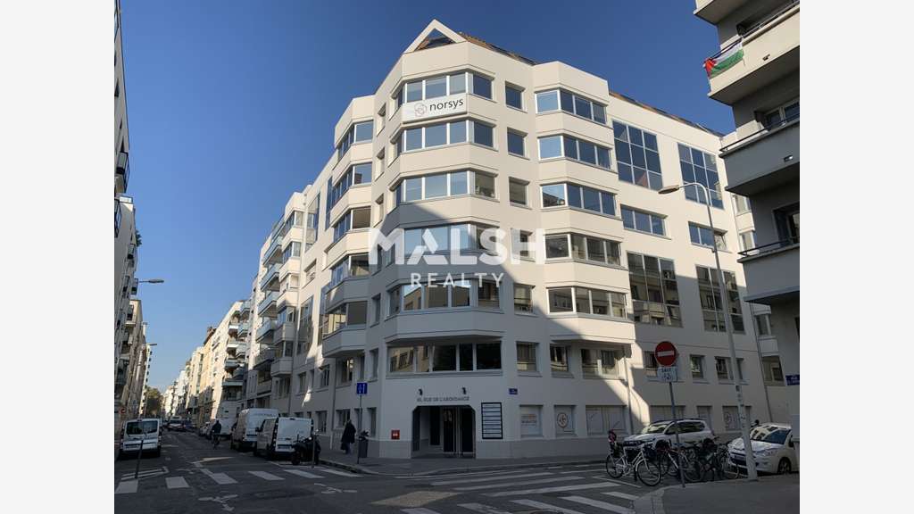 Loue bureaux 200m² Lyon 69003 proche métro et tram