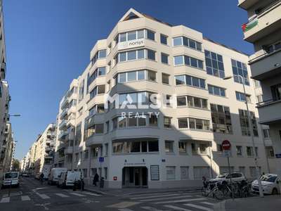 Loue bureaux 200m² Lyon 69003 proche métro et tram