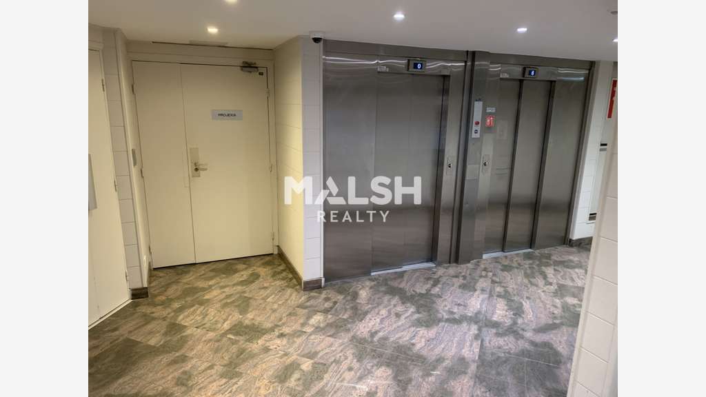 Loue bureaux 200m² Lyon 69003 proche métro et tram