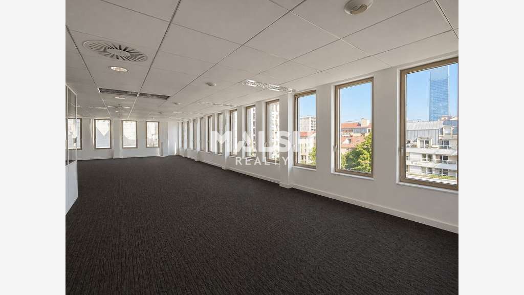 A louer bureaux 343m² excellent état Lyon 3e