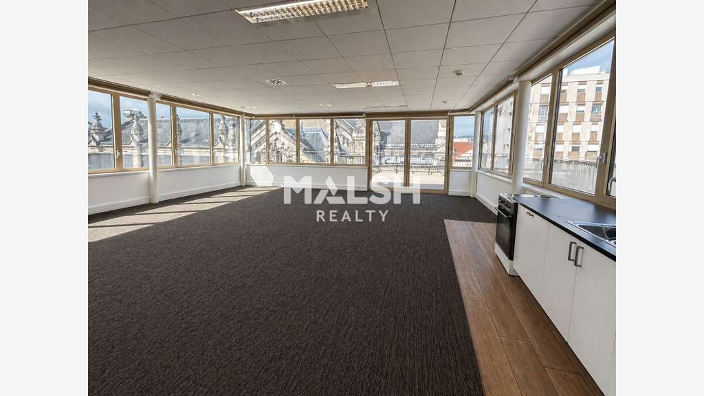 A louer bureaux 343m² excellent état Lyon 3e