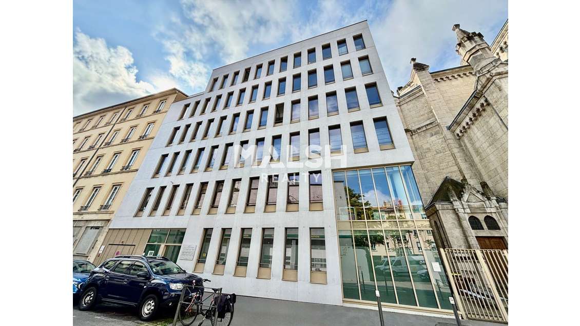A louer bureaux 343m² excellent état Lyon 3e