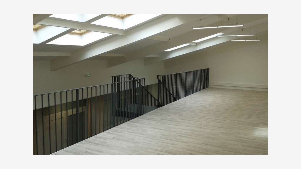 Bureaux atypiques 352m² à louer à Lyon 3eme 