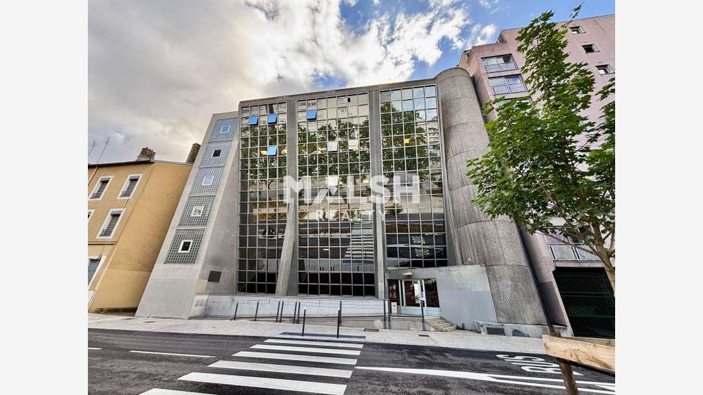 Location bureaux rénovés 240m² divisibles Lyon 3e
