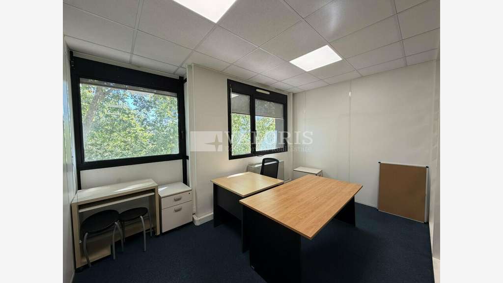 Bureaux fonctionnels de 90m² à louer à Lyon 69003