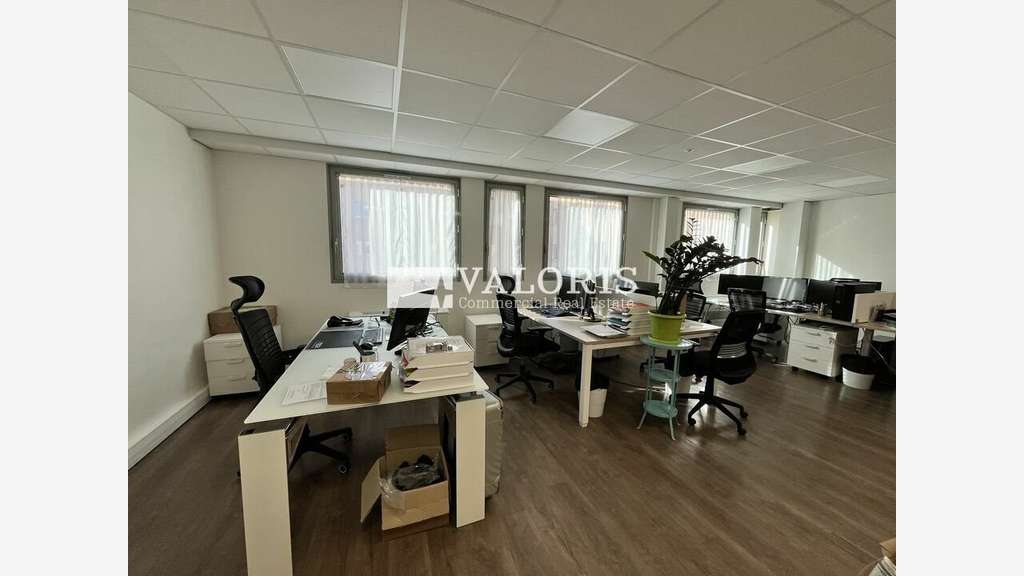 Bureaux de 340m² à louer à Lyon 3 Part Dieu
