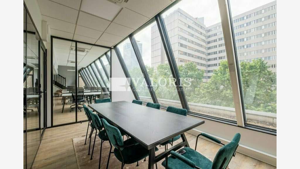 Bureaux lumineux de 547m² à louer à Lyon 69003