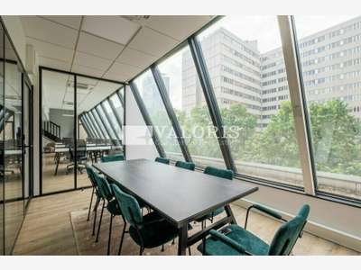Bureaux lumineux de 547m² à louer à Lyon 69003