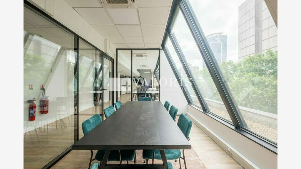 Bureaux lumineux de 547m² à louer à Lyon 69003